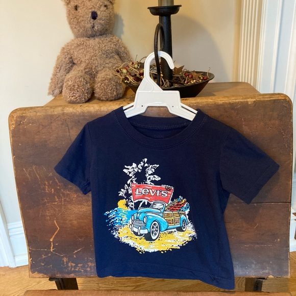 Levis Vintage Convertible Tee - Picture 9 of 11